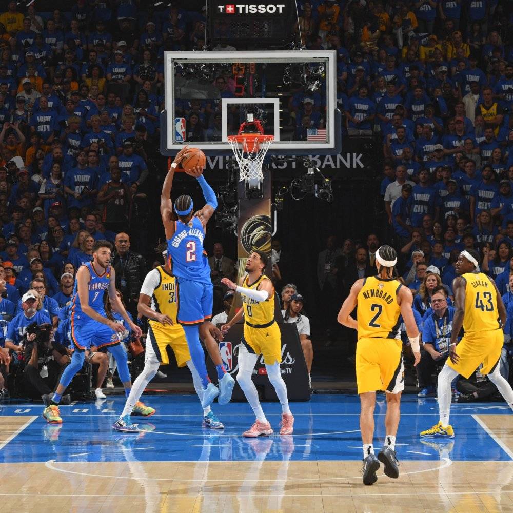 集结日俄克拉荷马雷霆备战NBA季后赛，远射贴柱细节曝光，气氛紧张，年轻球员得到机会的简单介绍